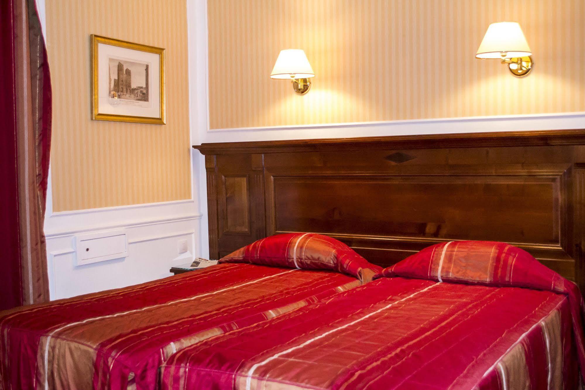 Hotel Touring Opera Parijs Buitenkant foto